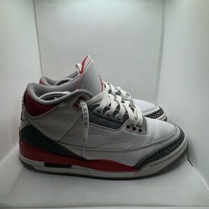 Jordan 3 fired red size 8.5